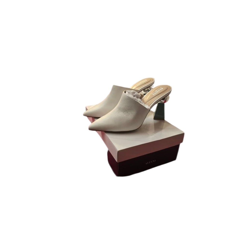 Alfani White Women's Heels with Silver Accents - Picture 13 of 13